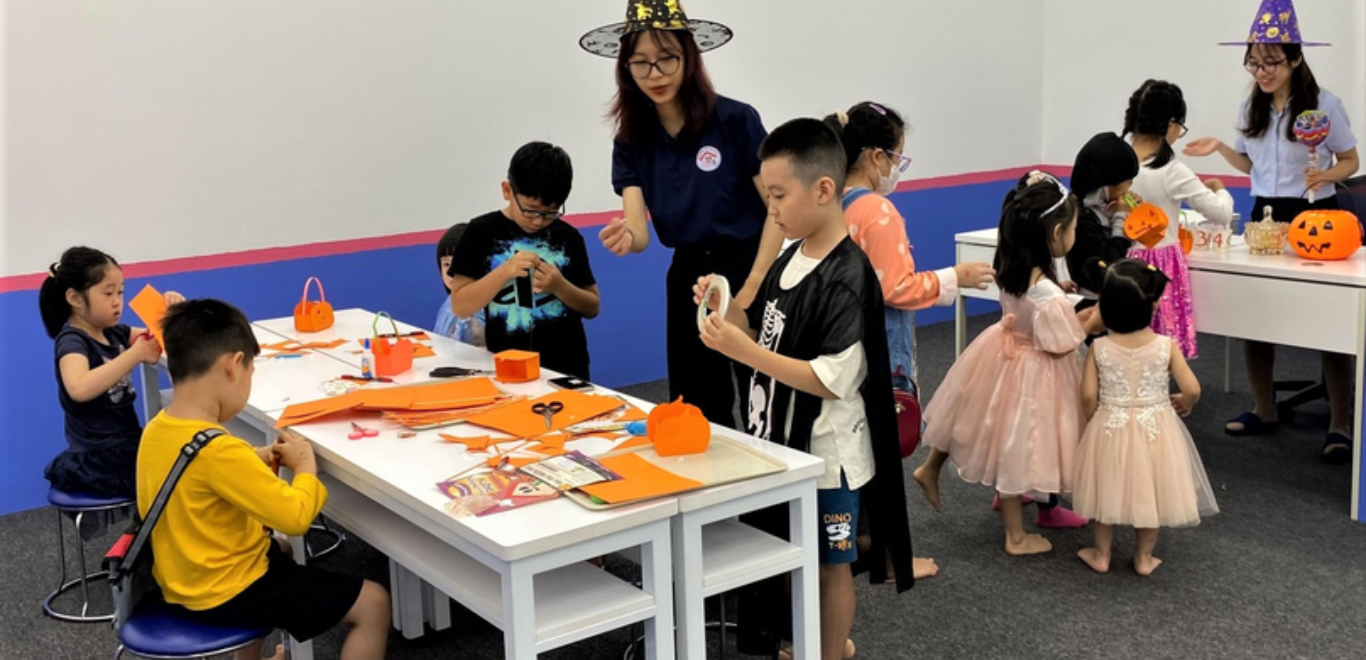 Khám phá 5 xu hướng học Toán Nhật giúp trẻ phát triển tư duy logic, sáng tạo và khả năng giải quyết vấn đề. Tìm hiểu cách trung tâm Gakken áp dụng chương trình Toán Nhật Bản để trẻ vừa học vừa trải nghiệm, tư duy bền vững, chuẩn bị cho thế kỷ 21.